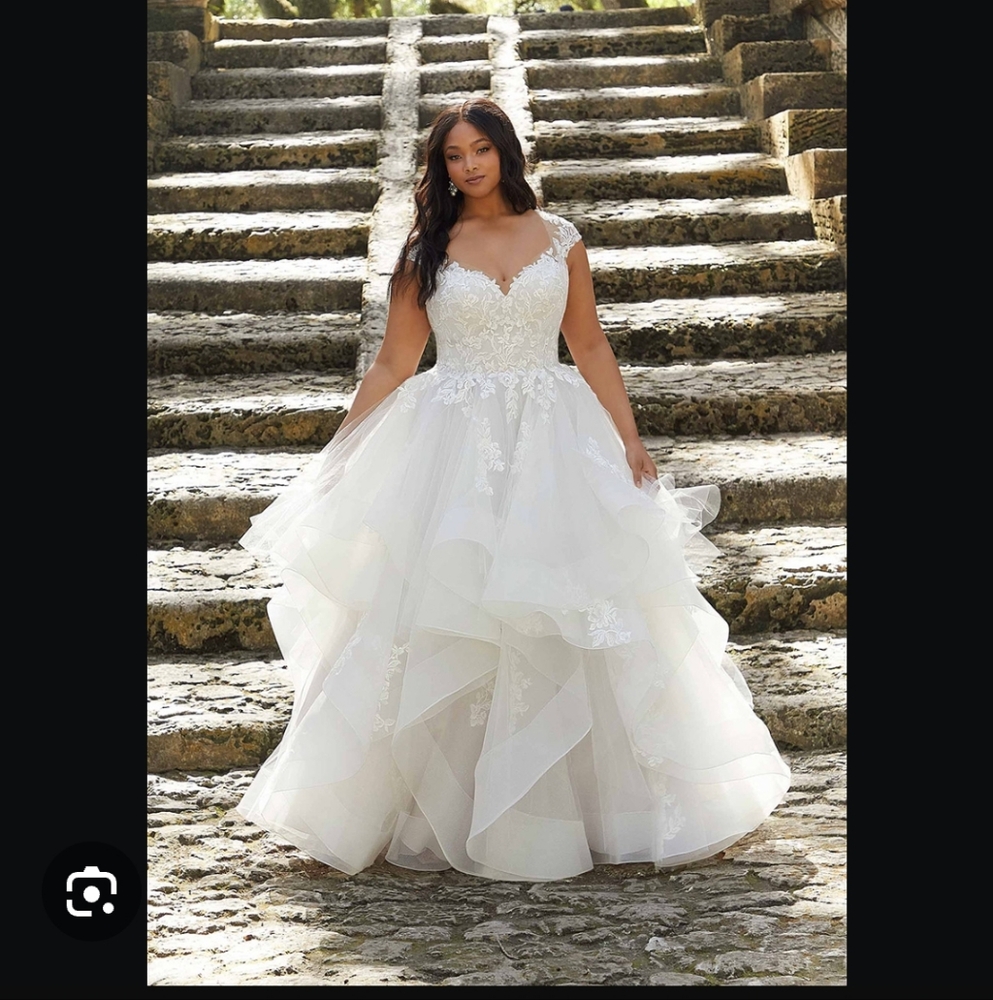 2024 MoriLee 3369 size 24W wedding dress